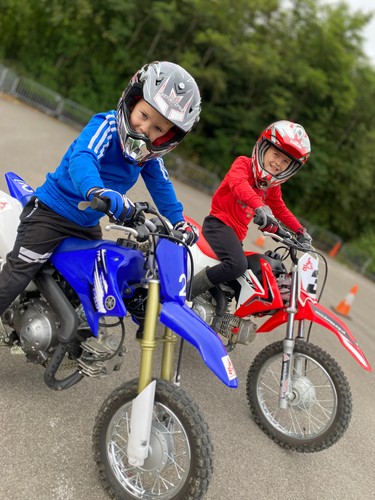 Children off road dirt - off,